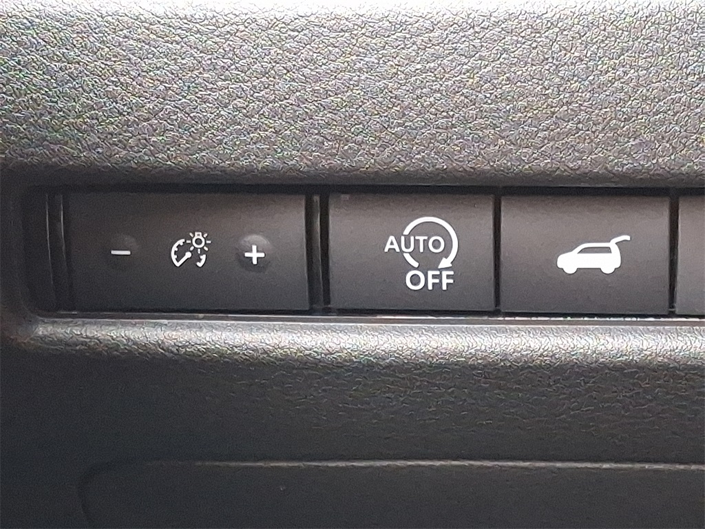 2026 Nissan Rogue SV - Photo 18