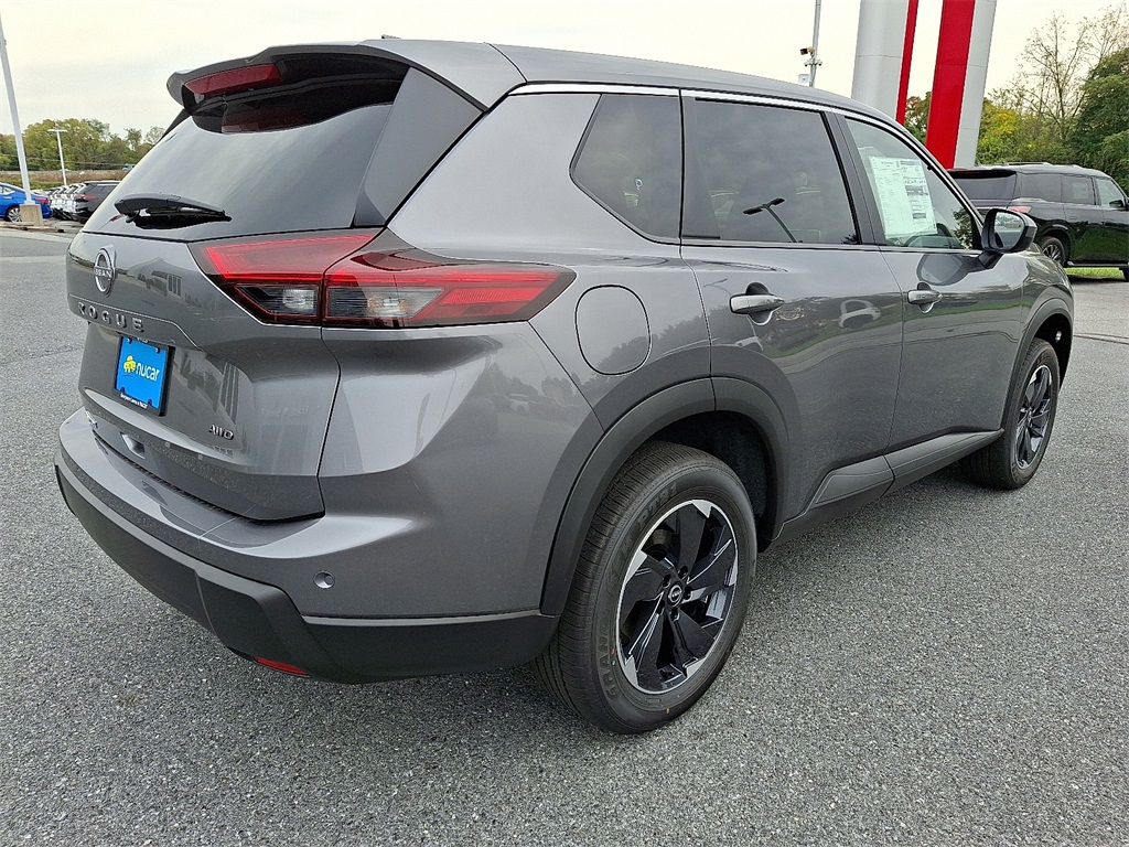 2026 Nissan Rogue SV - Photo 4