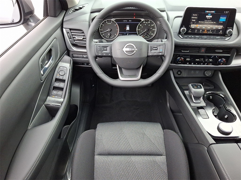 2026 Nissan Rogue SV - Photo 7