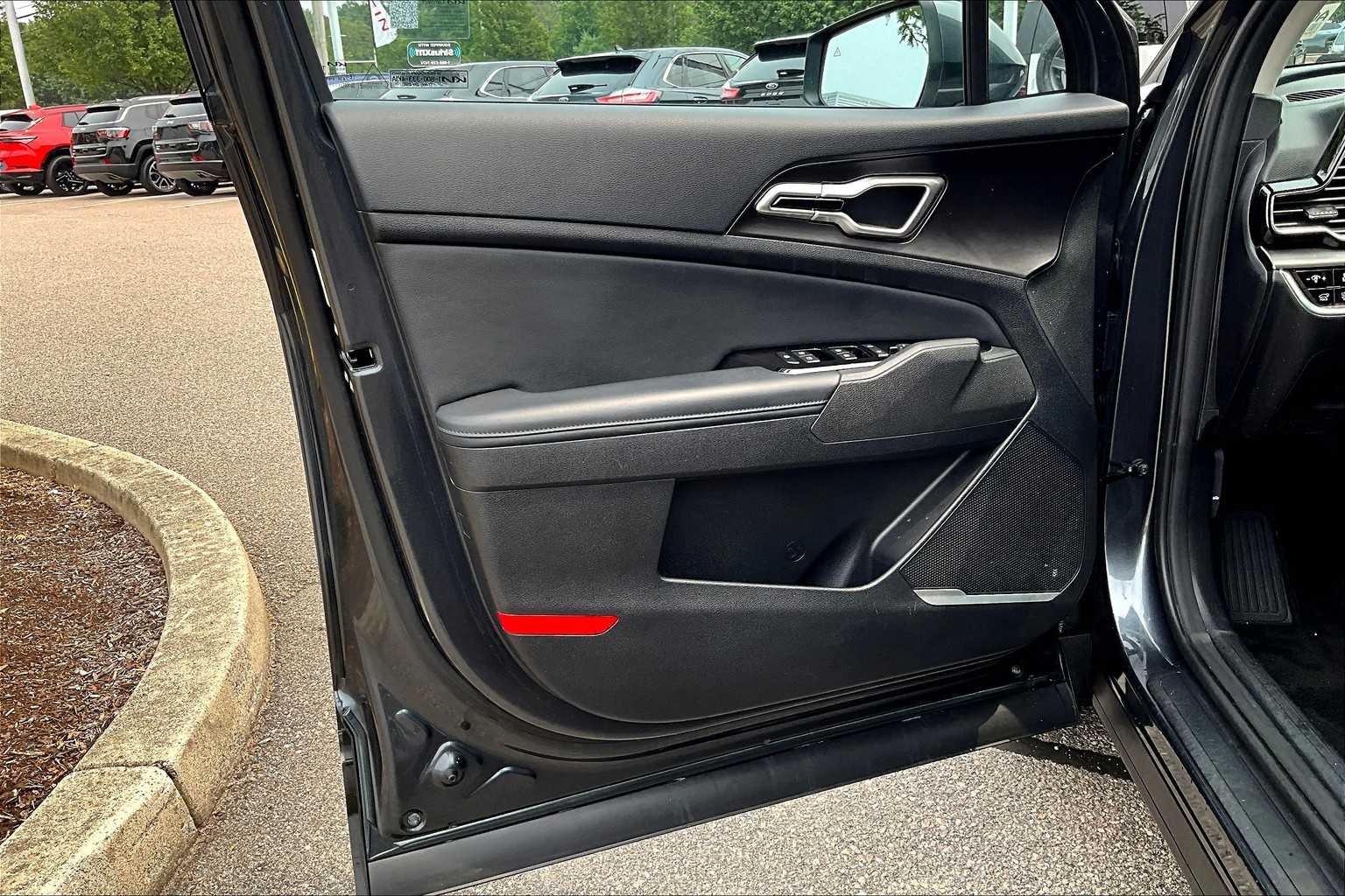 2023 Kia Sportage Hybrid EX - Photo 9