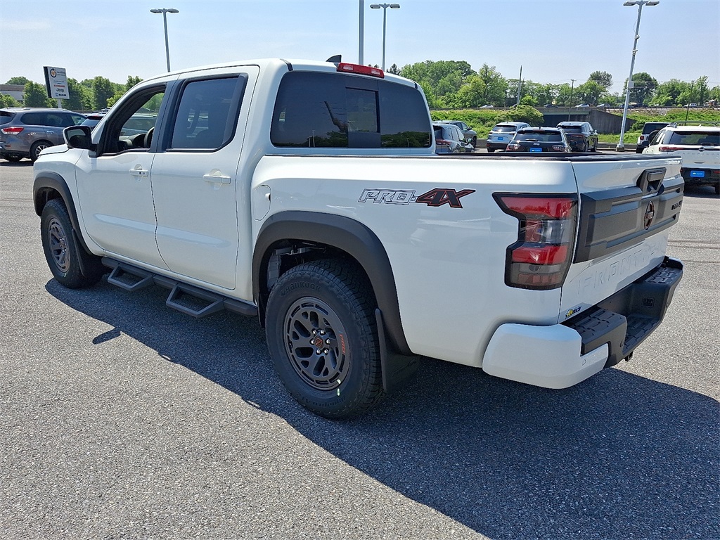 2025 Nissan Frontier PRO-4X - Photo 3