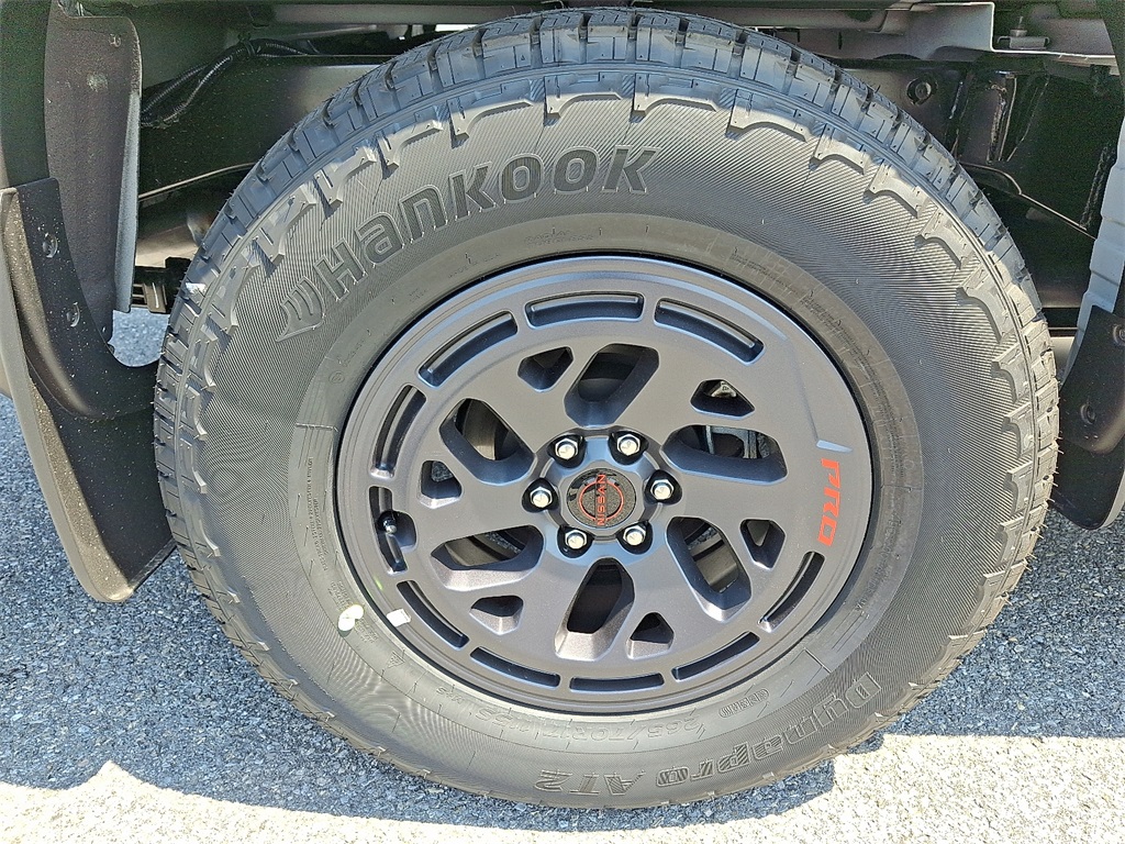 2025 Nissan Frontier PRO-4X - Photo 5