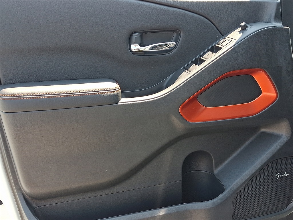 2025 Nissan Frontier PRO-4X - Photo 8
