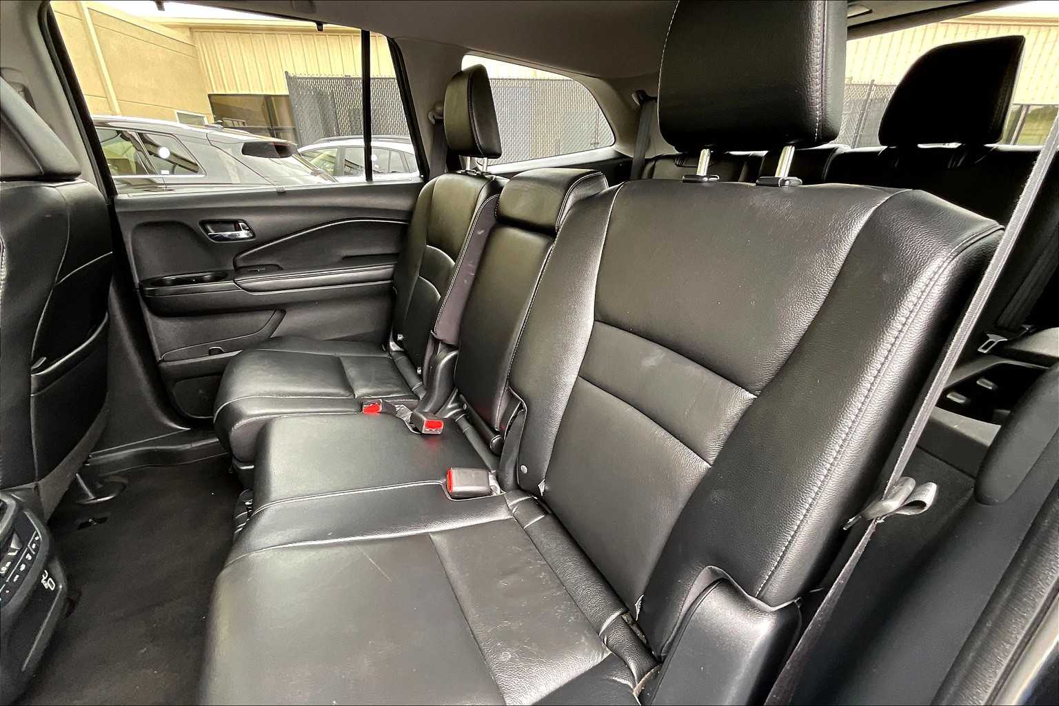 2022 Honda Pilot Special Edition - Photo 15