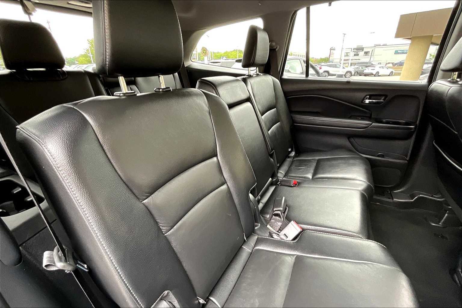 2022 Honda Pilot Special Edition - Photo 16
