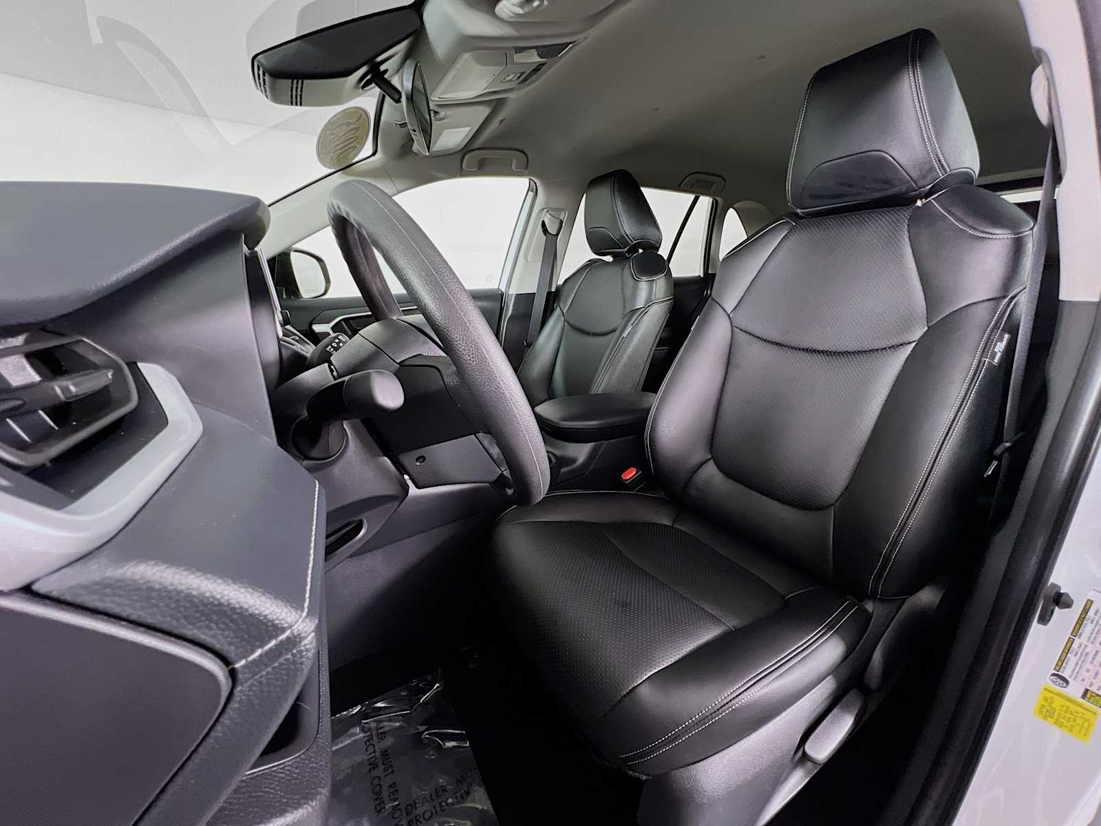 2025 Toyota RAV4 Hybrid LE - Photo 20