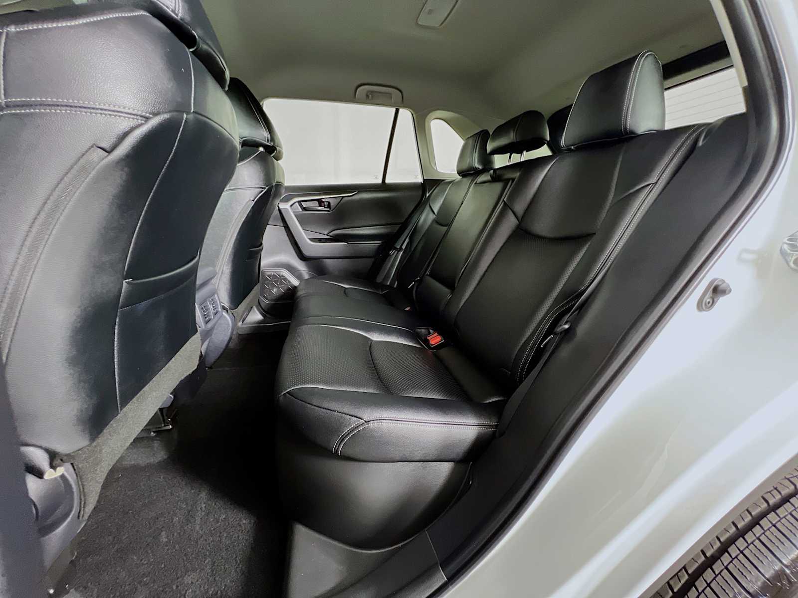 2025 Toyota RAV4 Hybrid LE - Photo 23