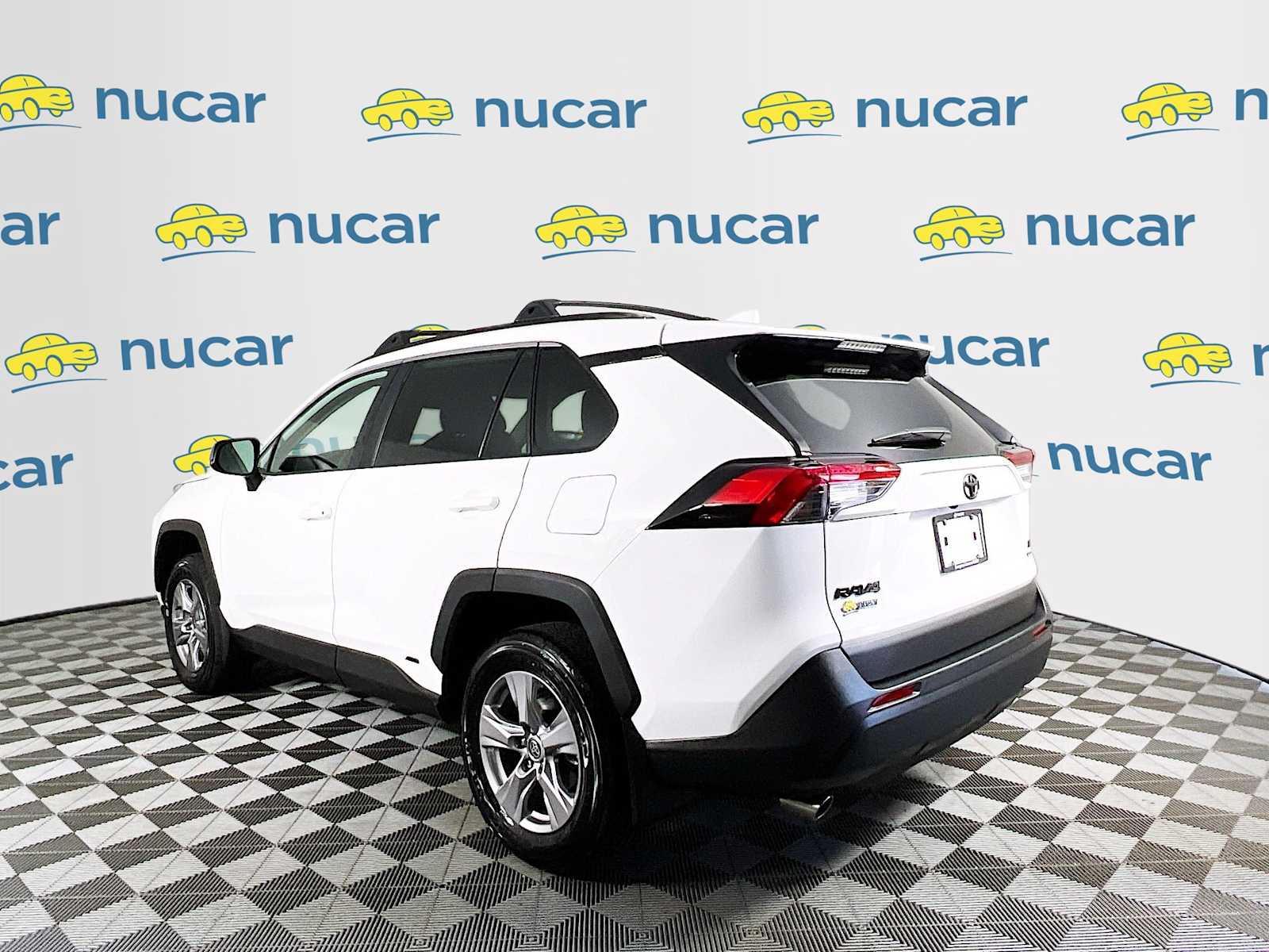 2025 Toyota RAV4 Hybrid LE - Photo 5