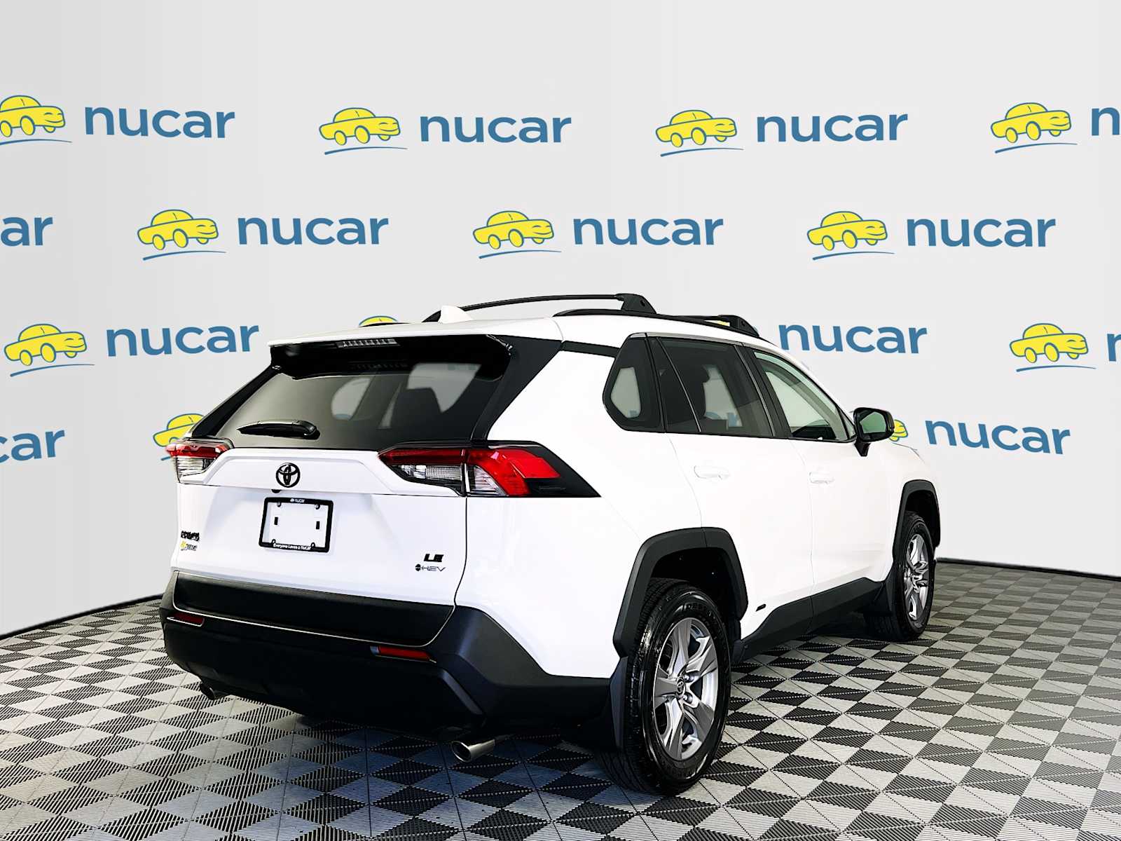 2025 Toyota RAV4 Hybrid LE - Photo 7