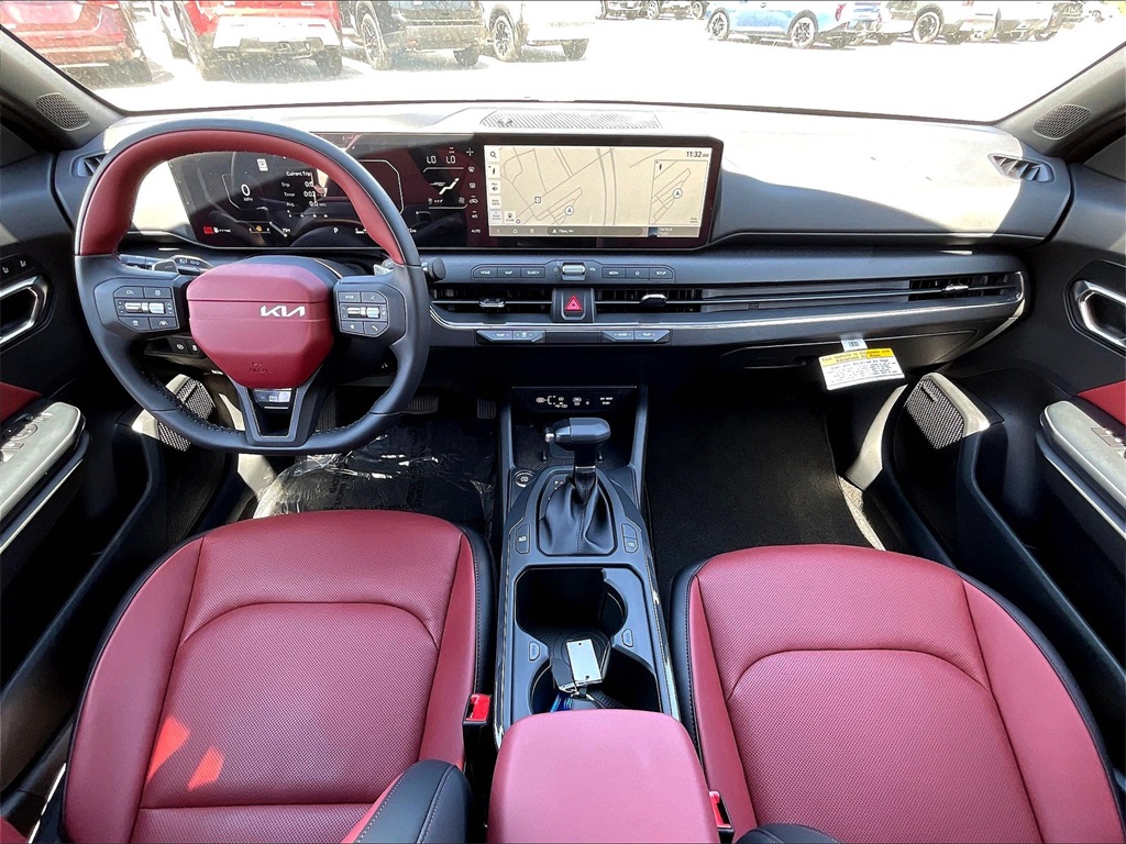 2025 Kia K4 GT-Line - Photo 12