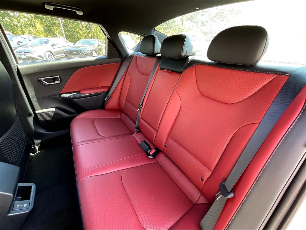 2025 Kia K4 GT-Line - Photo 15