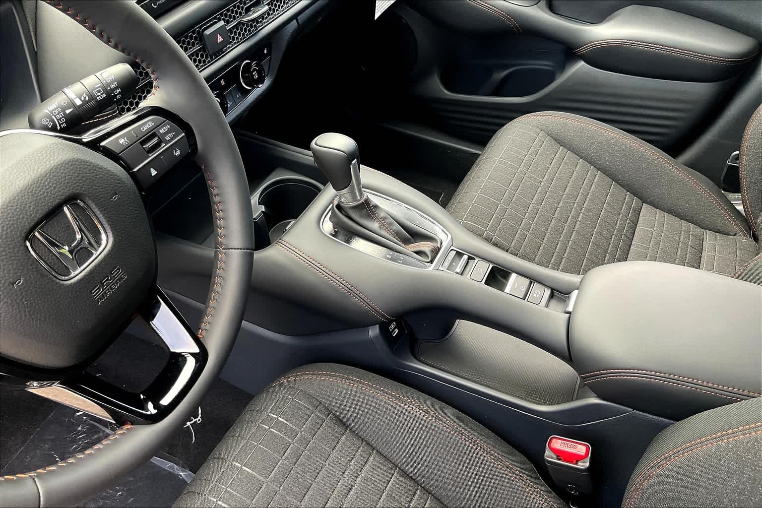 2025 Honda HR-V Sport - Photo 14