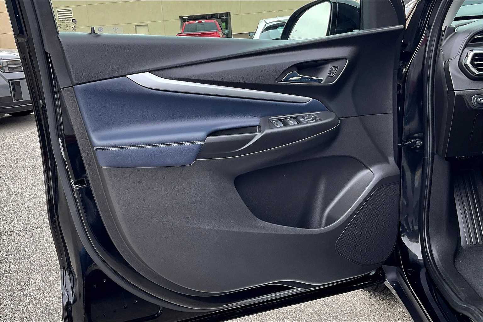2022 Chevrolet Bolt EUV LT - Photo 9