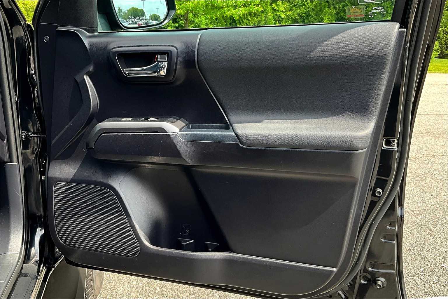 2020 Toyota Tacoma TRD Sport - Photo 12