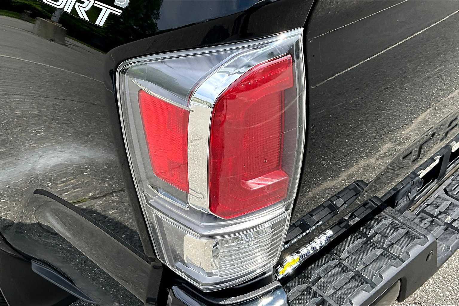 2020 Toyota Tacoma TRD Sport - Photo 35