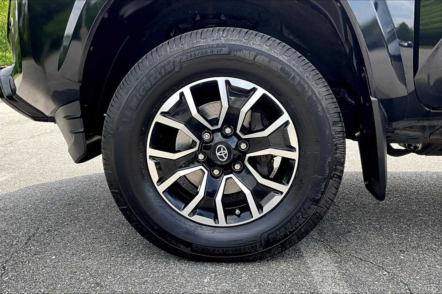 2020 Toyota Tacoma TRD Sport - Photo 7