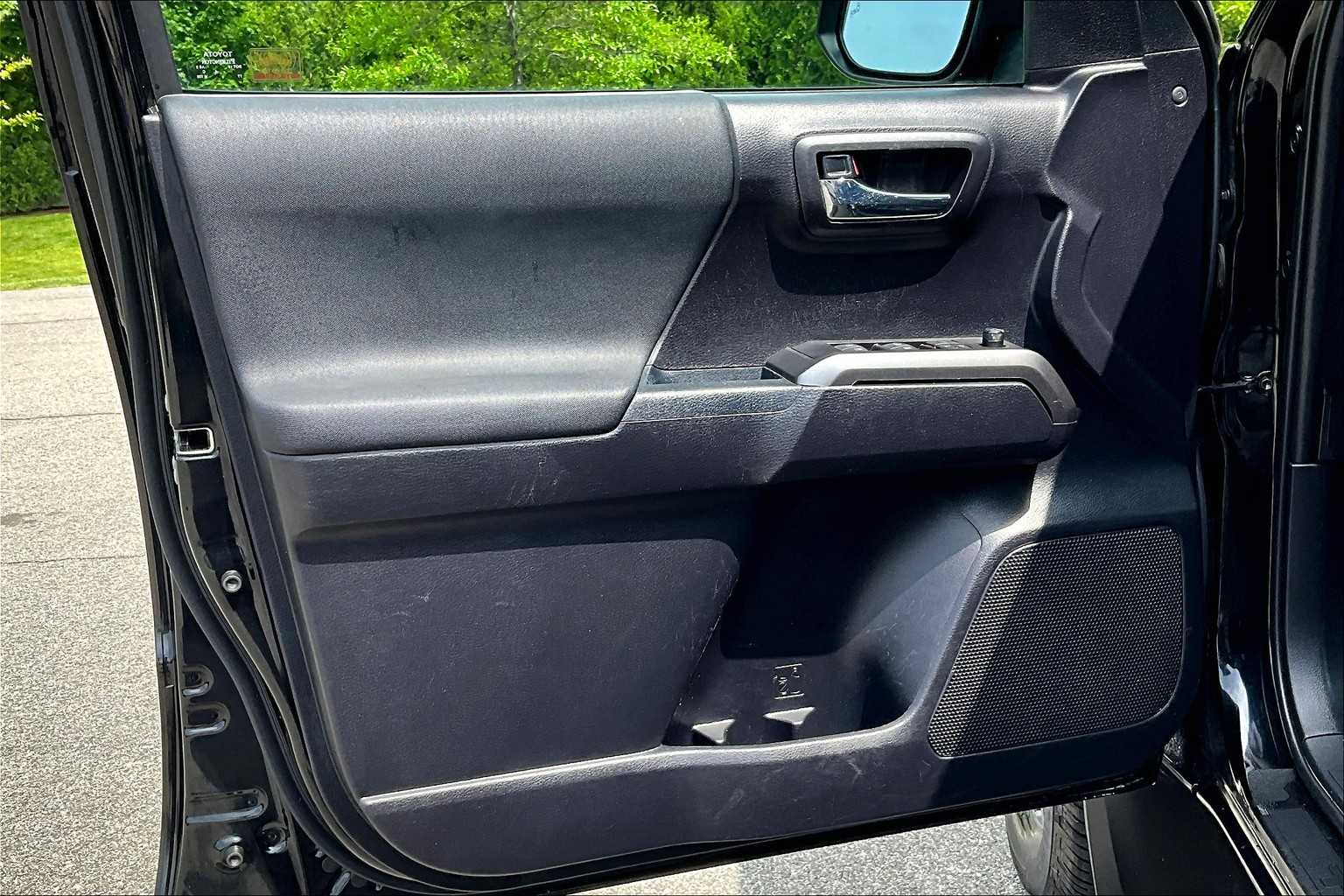 2020 Toyota Tacoma TRD Sport - Photo 9
