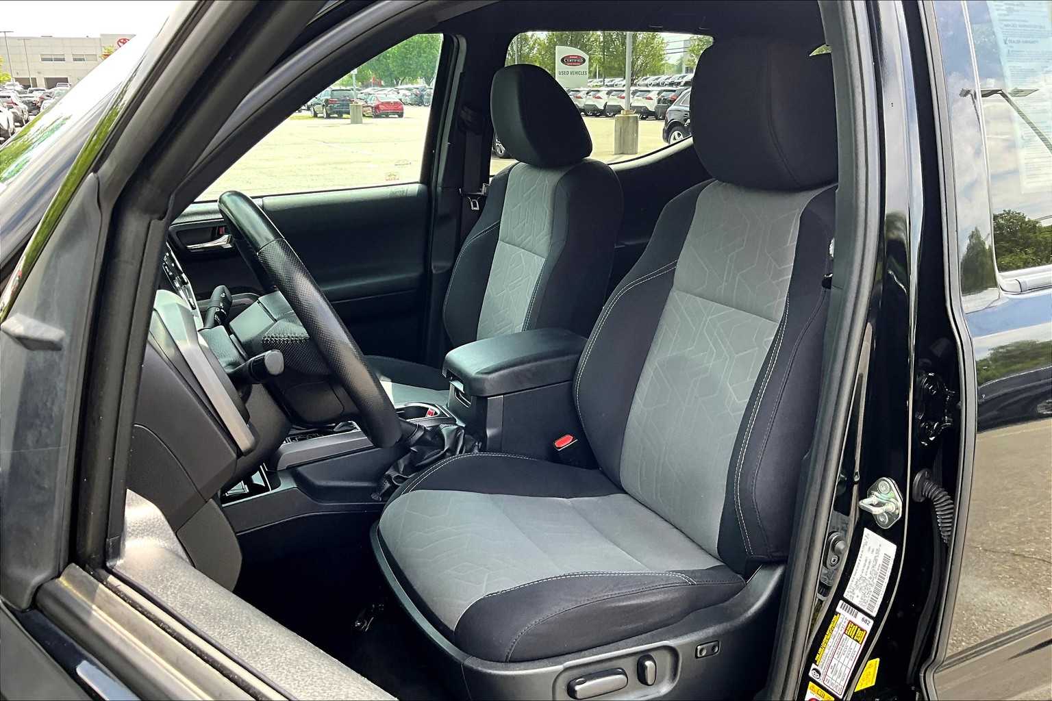 2020 Toyota Tacoma TRD Sport - Photo 10