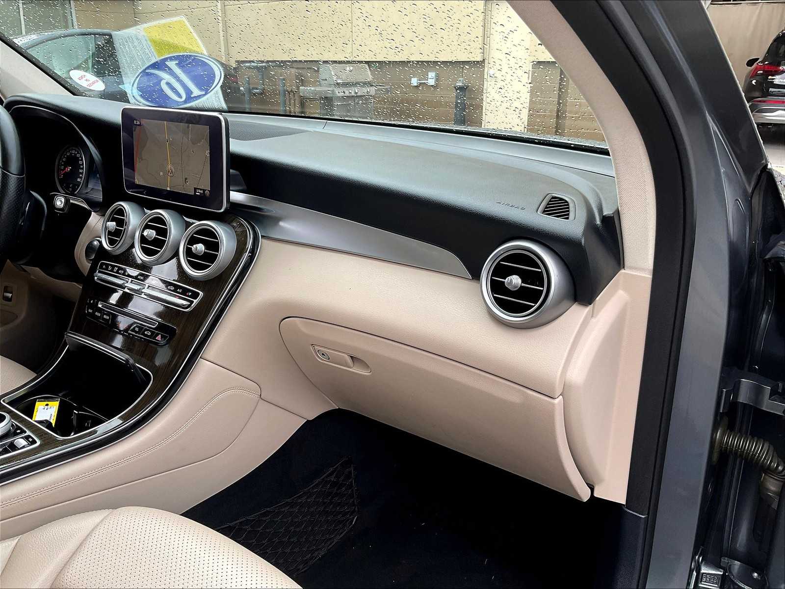 2016 Mercedes-Benz GLC GLC 300 - Photo 13