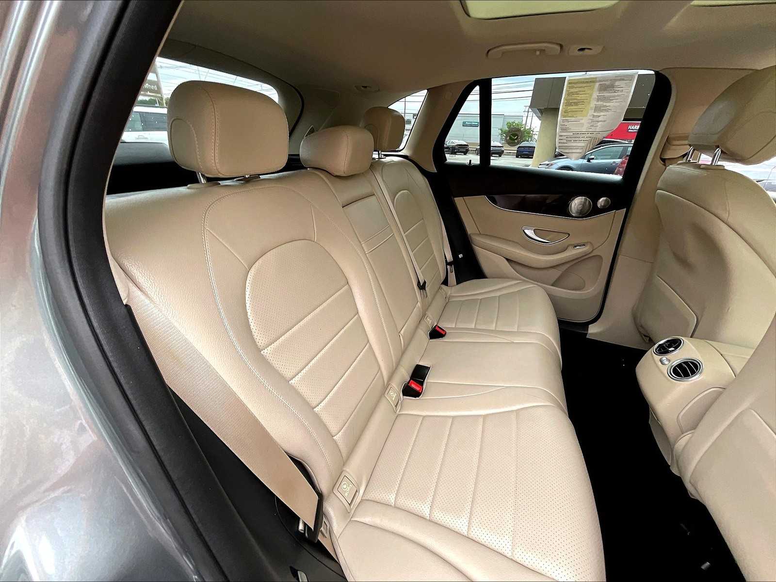 2016 Mercedes-Benz GLC GLC 300 - Photo 16