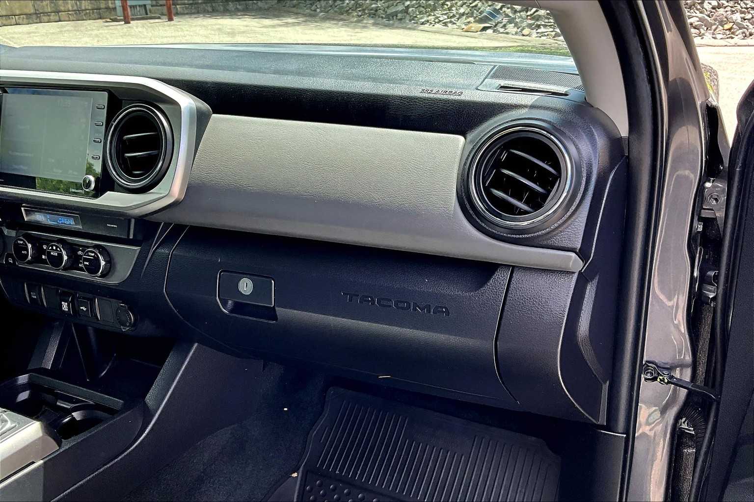2022 Toyota Tacoma SR5 - Photo 13