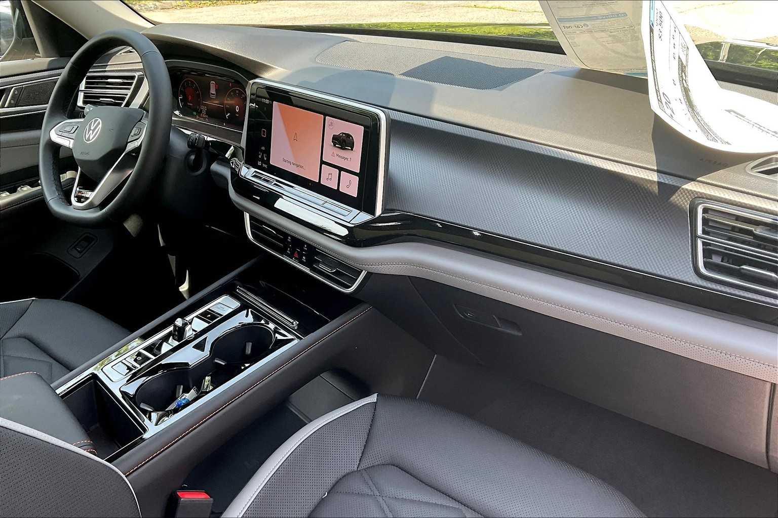 2025 Volkswagen Atlas 2.0T Peak Edition - Photo 10