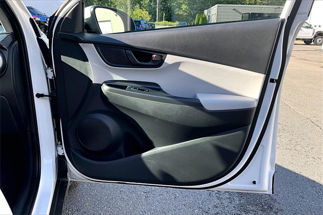 2023 Hyundai Kona SEL - Photo 19