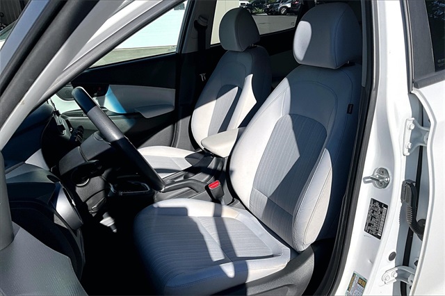 2023 Hyundai Kona SEL - Photo 20
