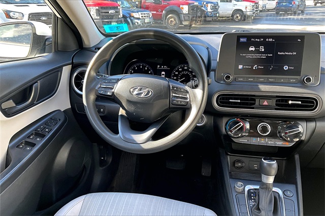 2023 Hyundai Kona SEL - Photo 5
