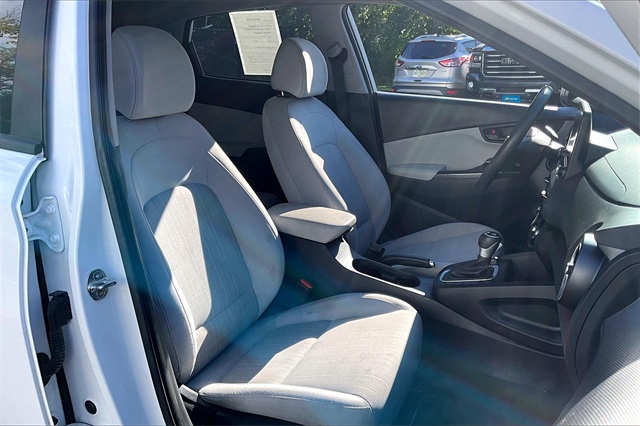 2023 Hyundai Kona SEL - Photo 7