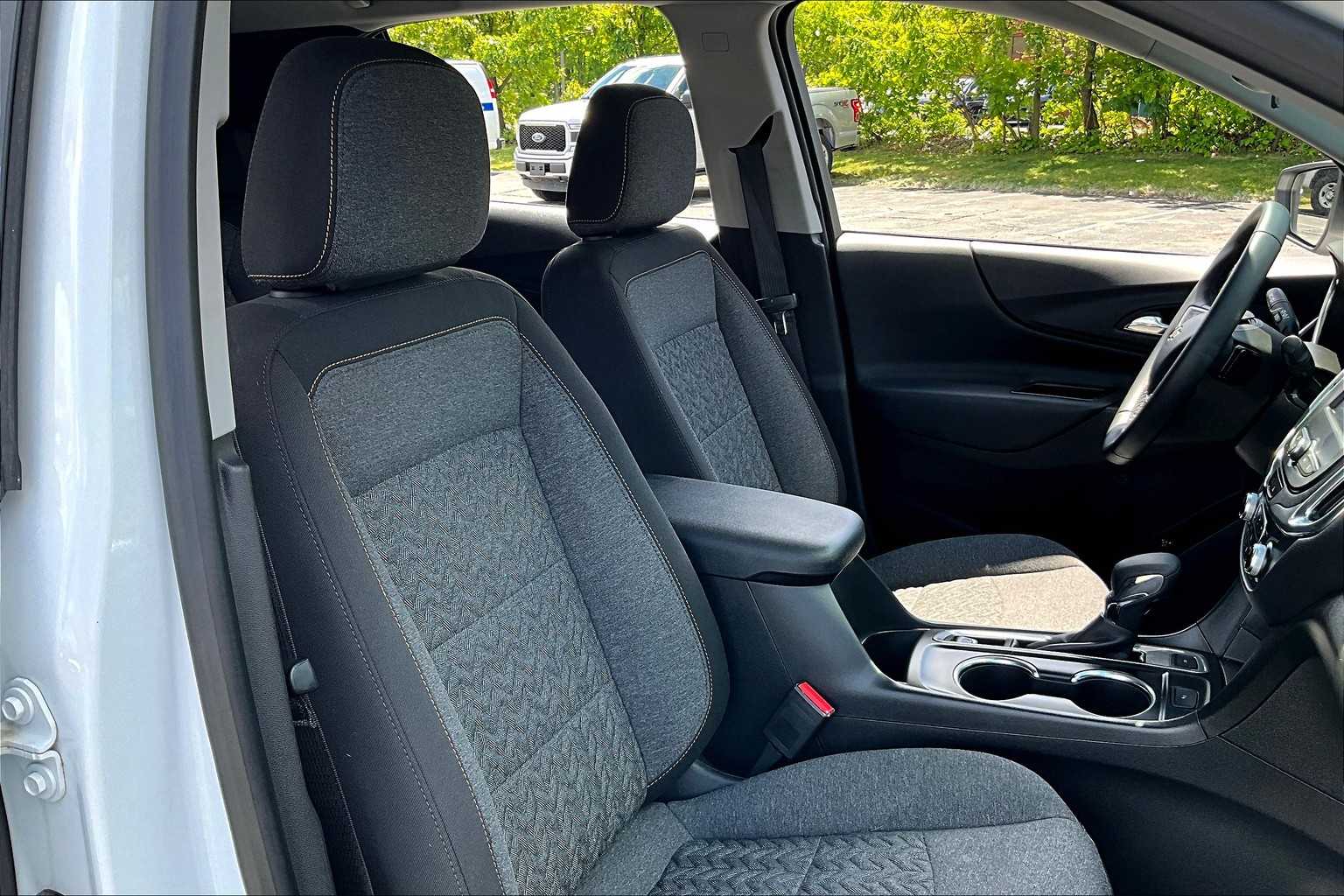 2023 Chevrolet Equinox LT - Photo 11