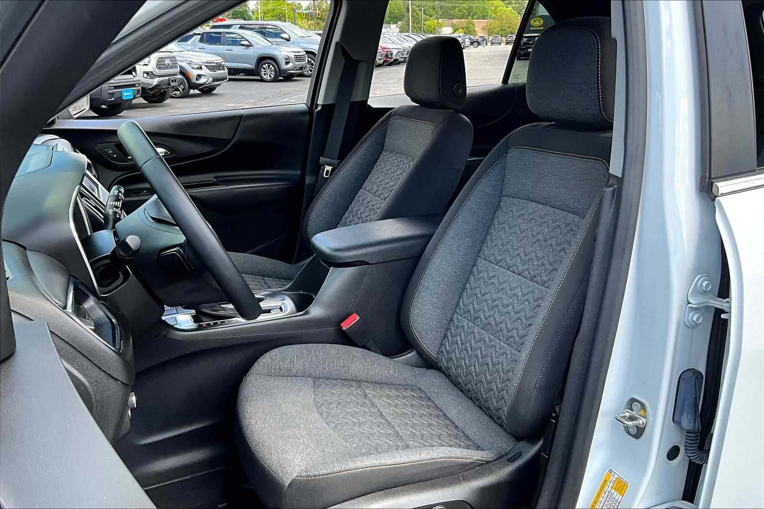 2023 Chevrolet Equinox LT - Photo 10