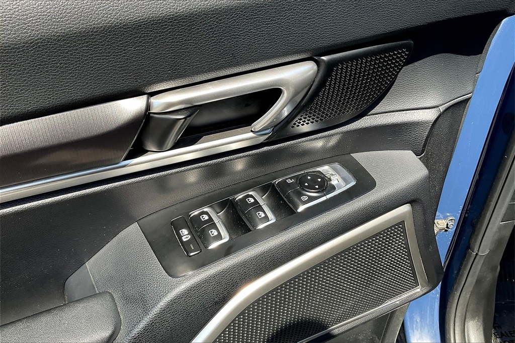 2023 Kia Telluride S - Photo 38