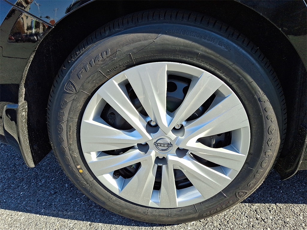 2025 Nissan Sentra S - Photo 5
