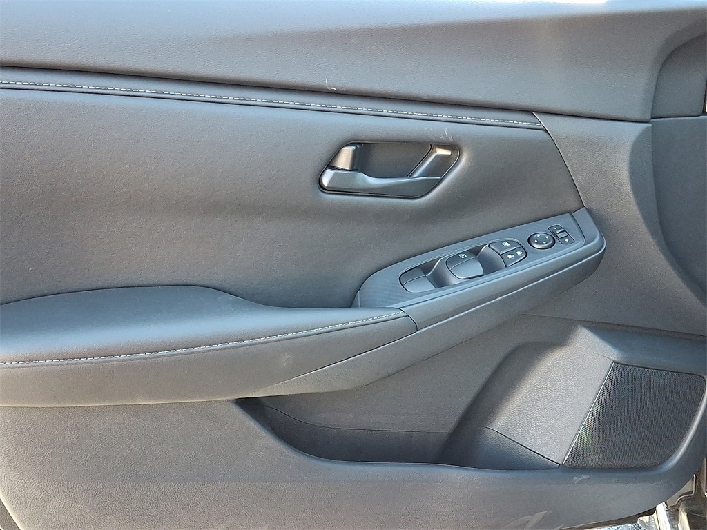 2025 Nissan Sentra S - Photo 8