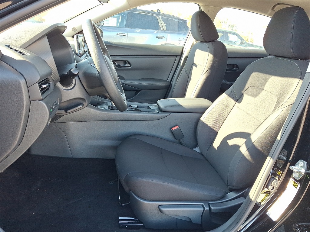 2025 Nissan Sentra S - Photo 9