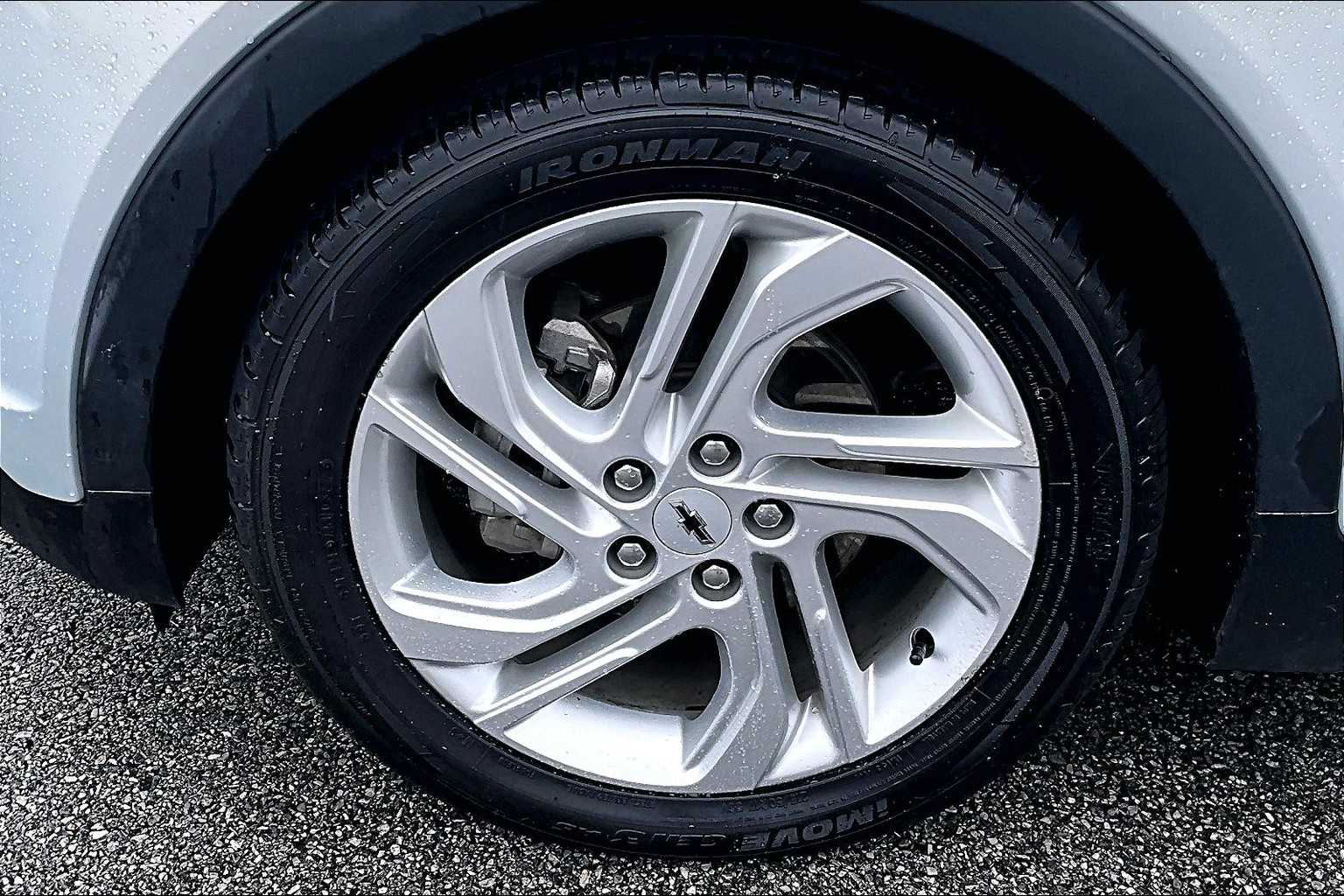2023 Chevrolet Bolt EV 1LT - Photo 7