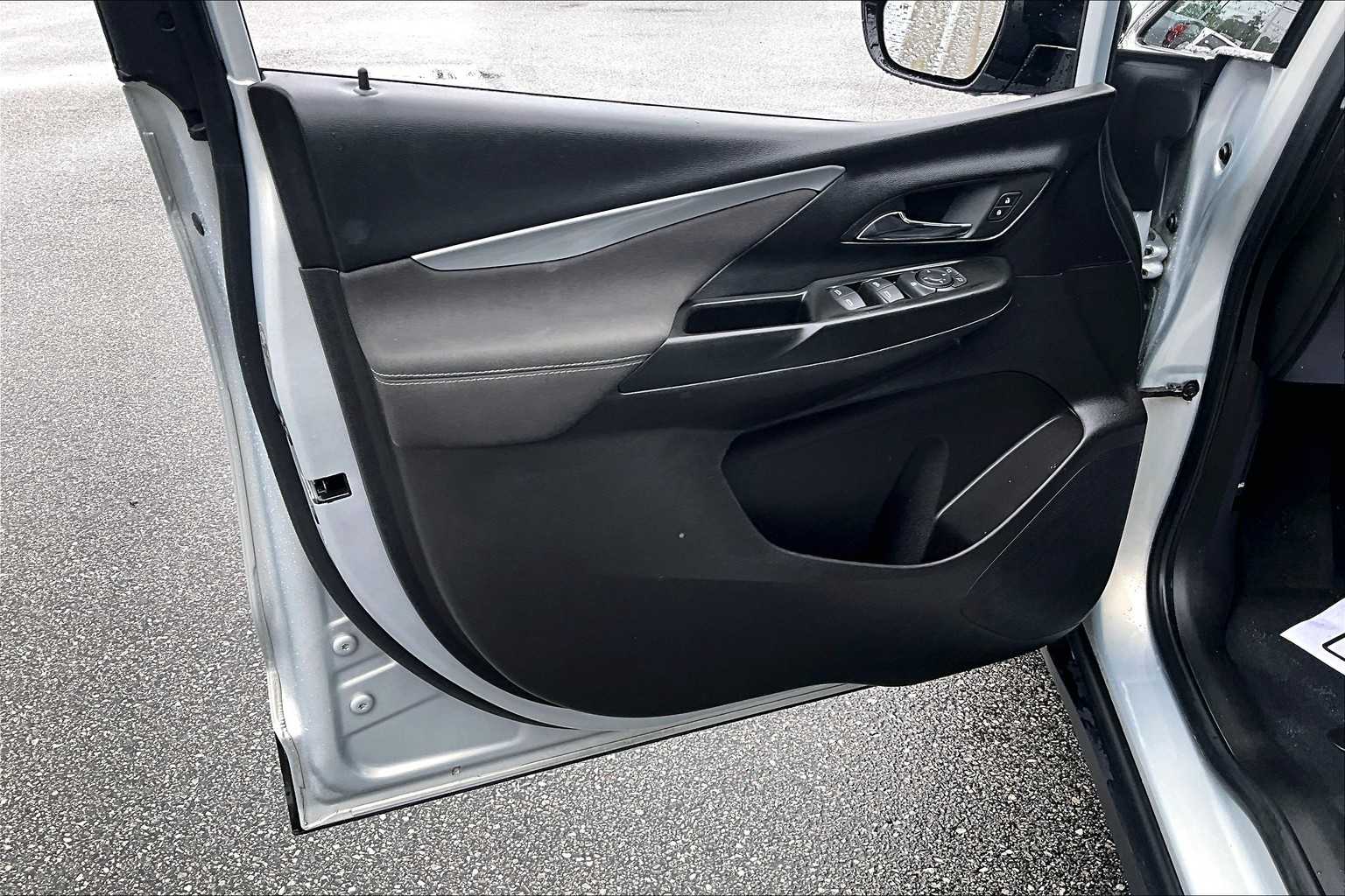 2023 Chevrolet Bolt EV 1LT - Photo 9