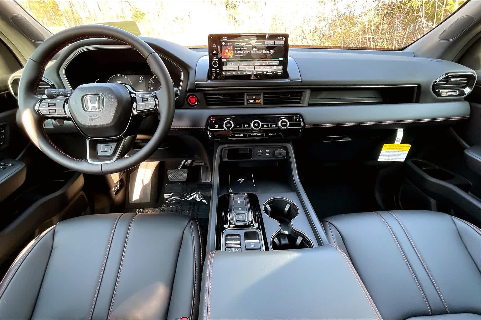 2025 Honda Pilot TrailSport - Photo 12