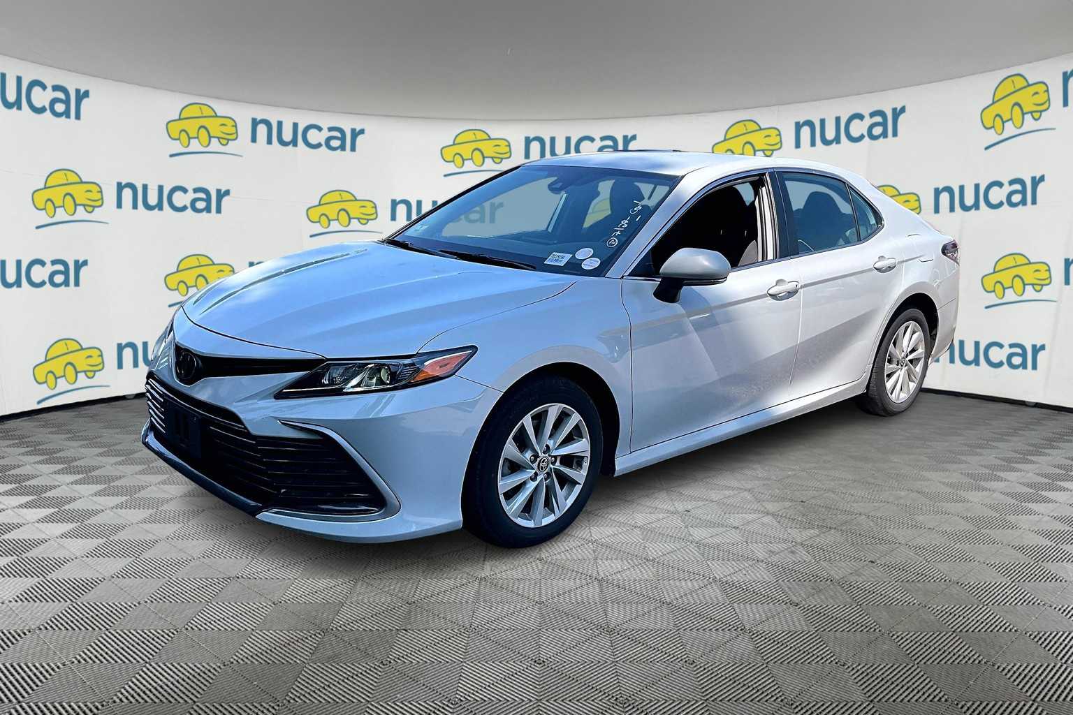 2022 Toyota Camry LE - Photo 2