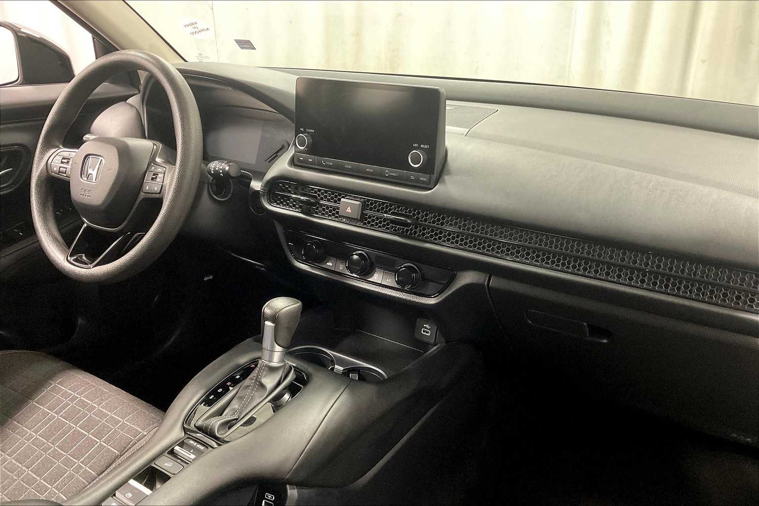 2023 Honda HR-V LX - Photo 14