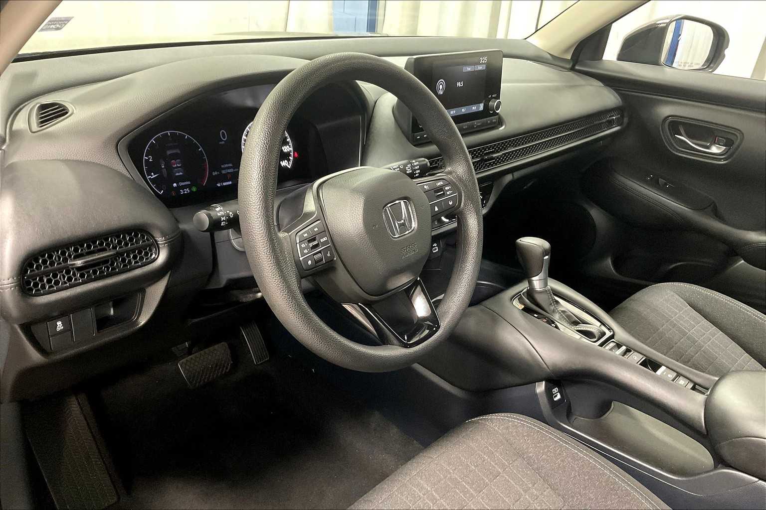 2023 Honda HR-V LX - Photo 8