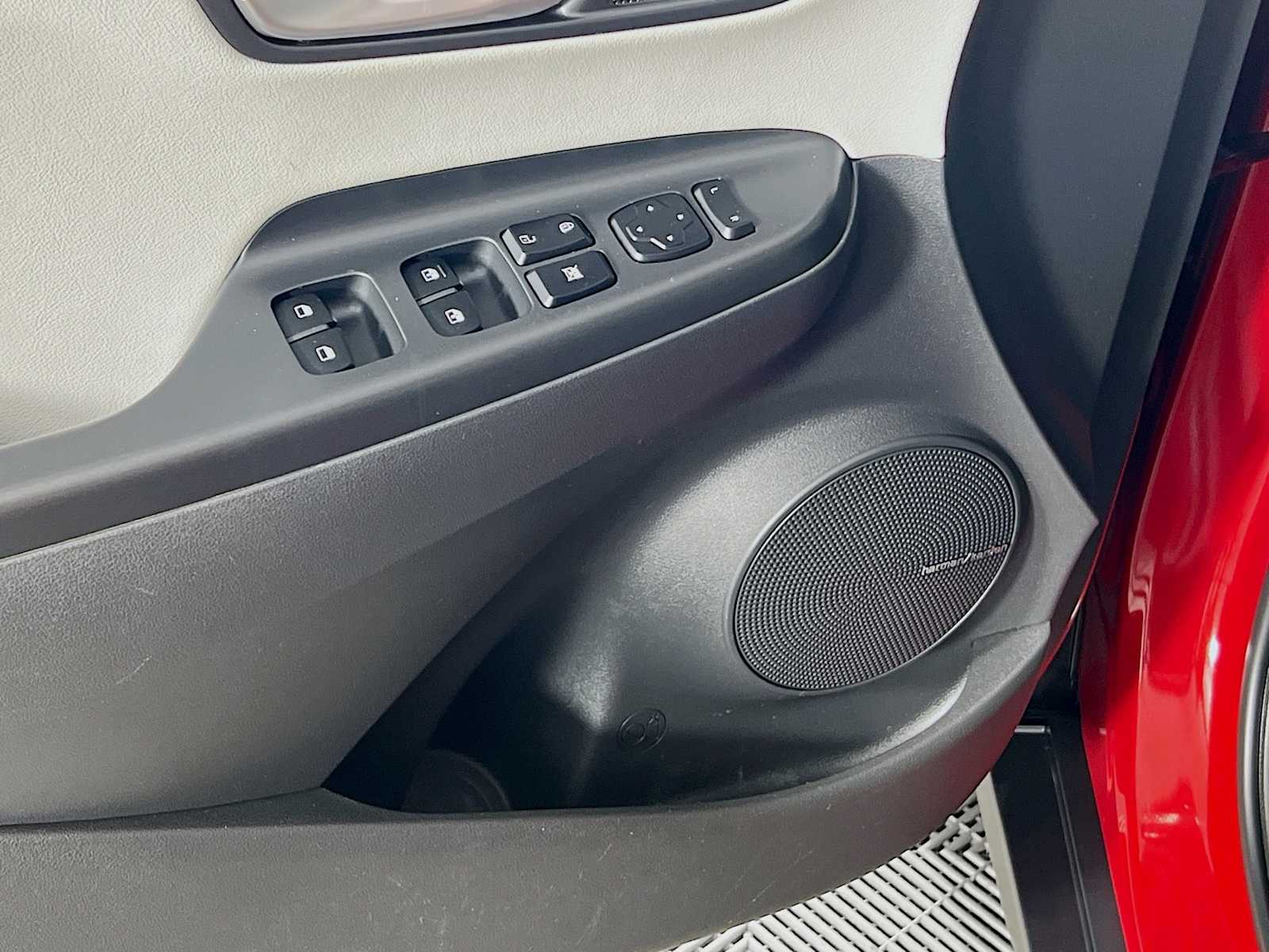 2022 Hyundai Kona Limited - Photo 19