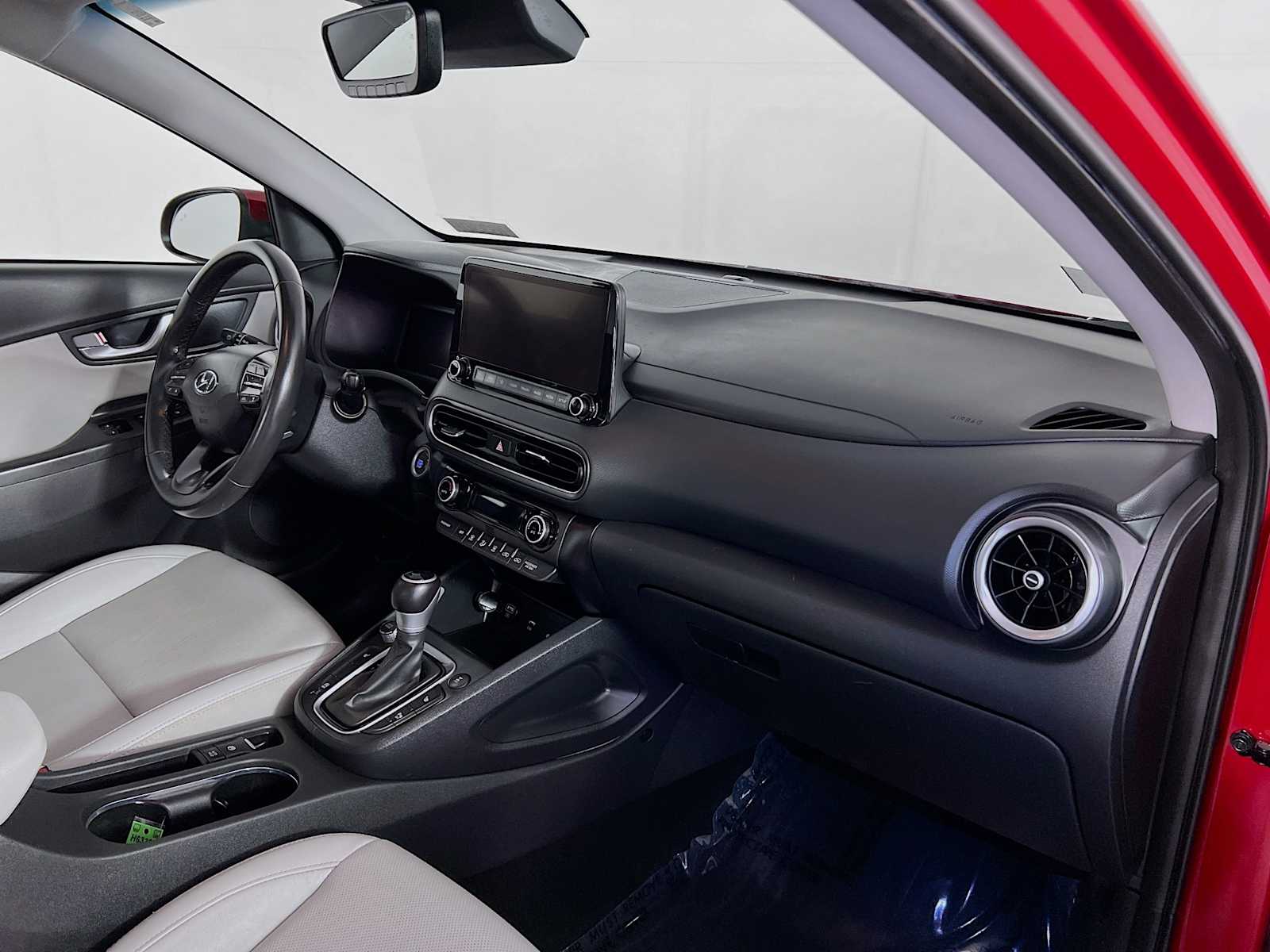 2022 Hyundai Kona Limited - Photo 30