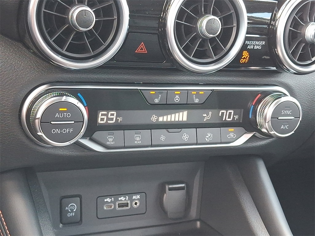 2025 Nissan Sentra SR - Photo 12