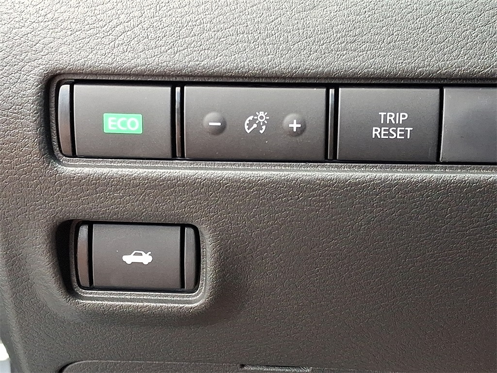 2025 Nissan Sentra SR - Photo 18