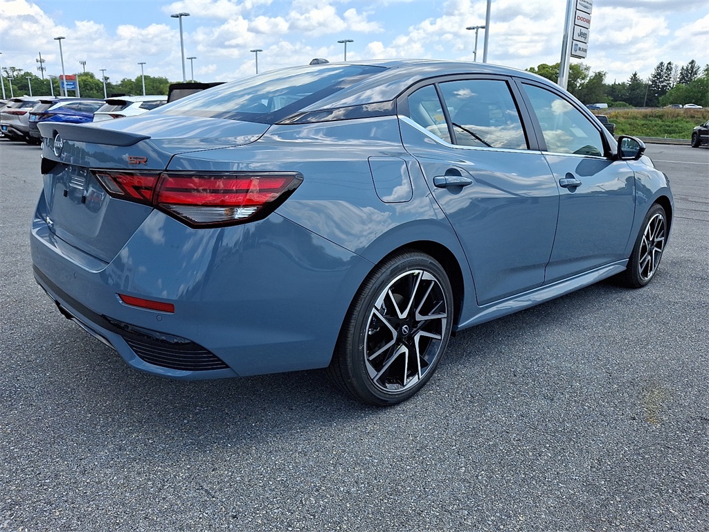 2025 Nissan Sentra SR - Photo 4