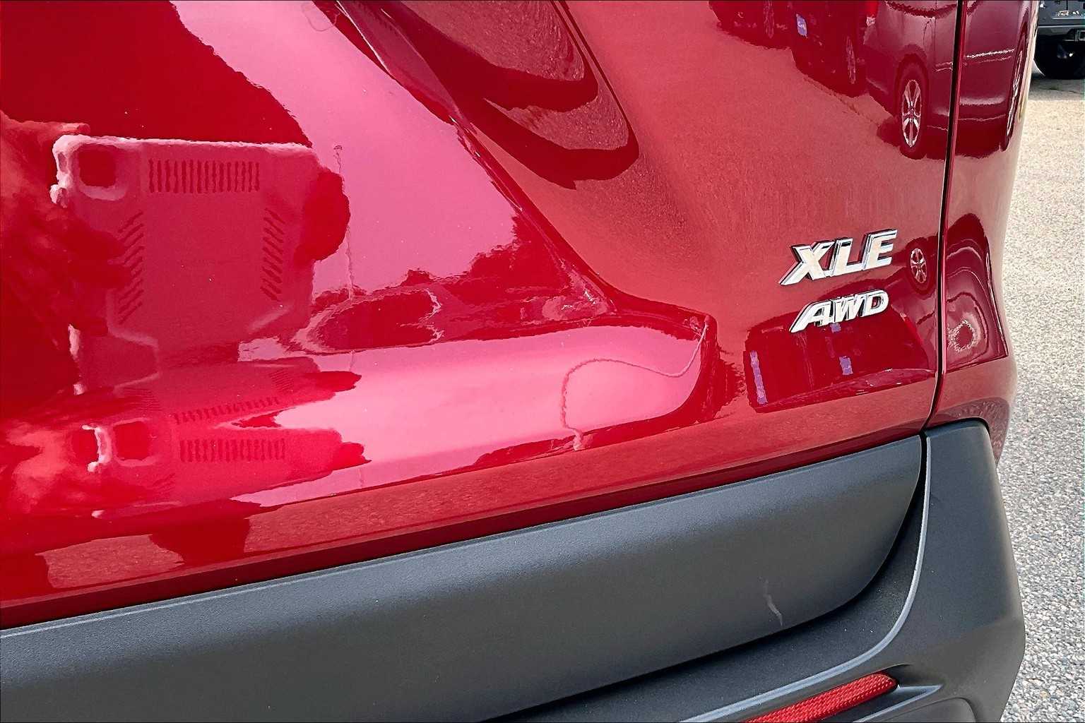 2022 Toyota RAV4 XLE - Photo 29