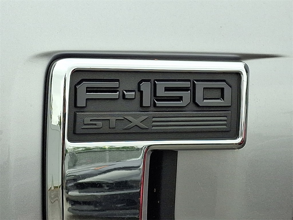 2023 Ford F-150 XL - Photo 10