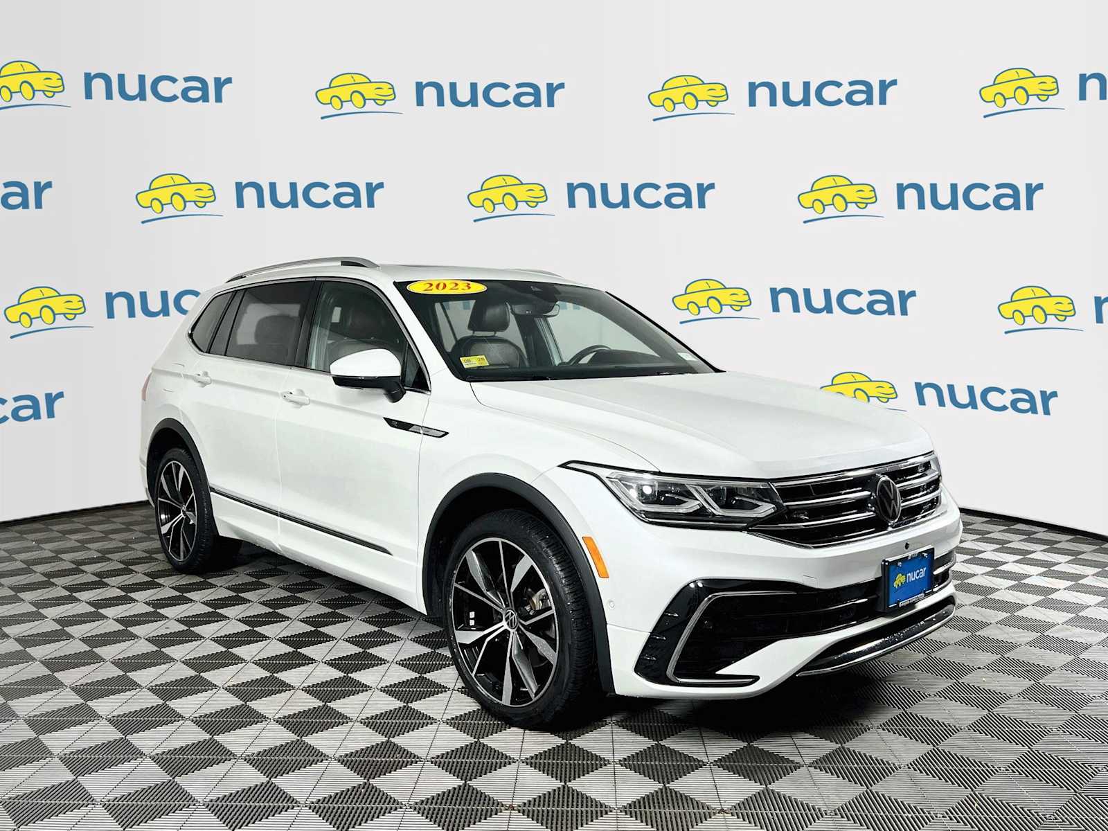 2023 Volkswagen Tiguan SEL R-Line